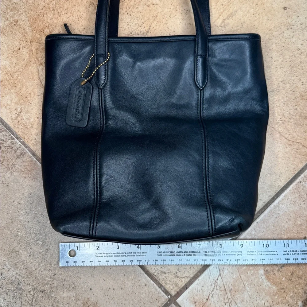 COACH Vintage Leather Legacy Lunch Tote Shopper 9077‎ Two Strap Shoulder Bag